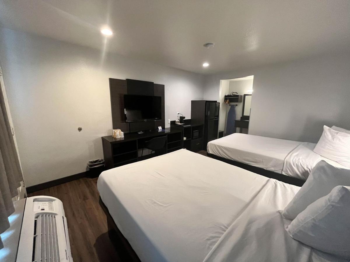 Motel 6-Escondido, Ca Dış mekan fotoğraf