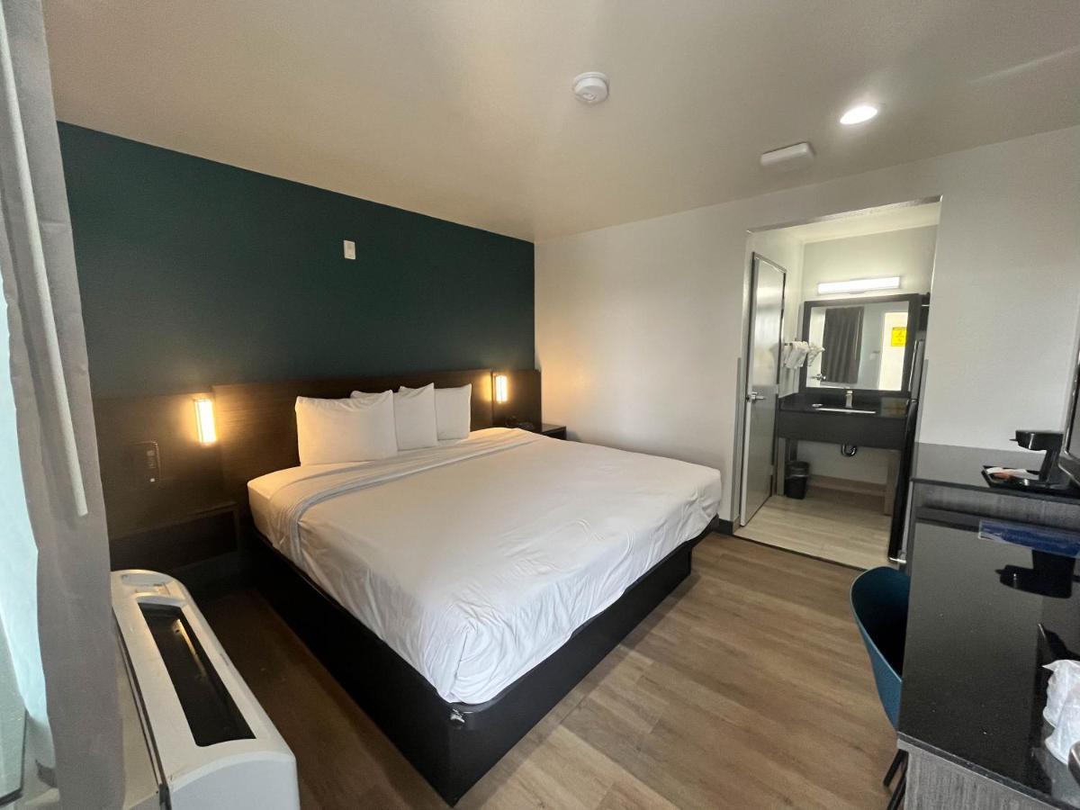 Motel 6-Escondido, Ca Dış mekan fotoğraf