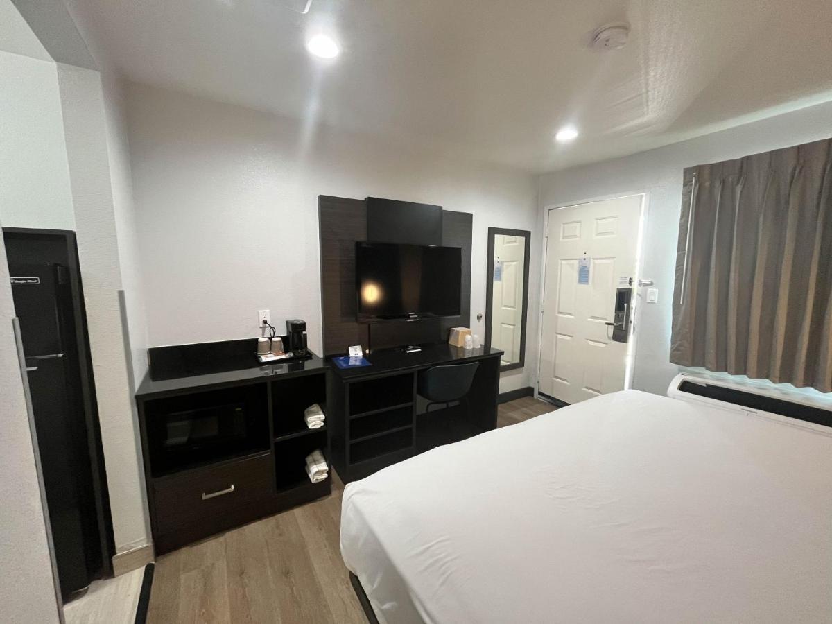 Motel 6-Escondido, Ca Dış mekan fotoğraf