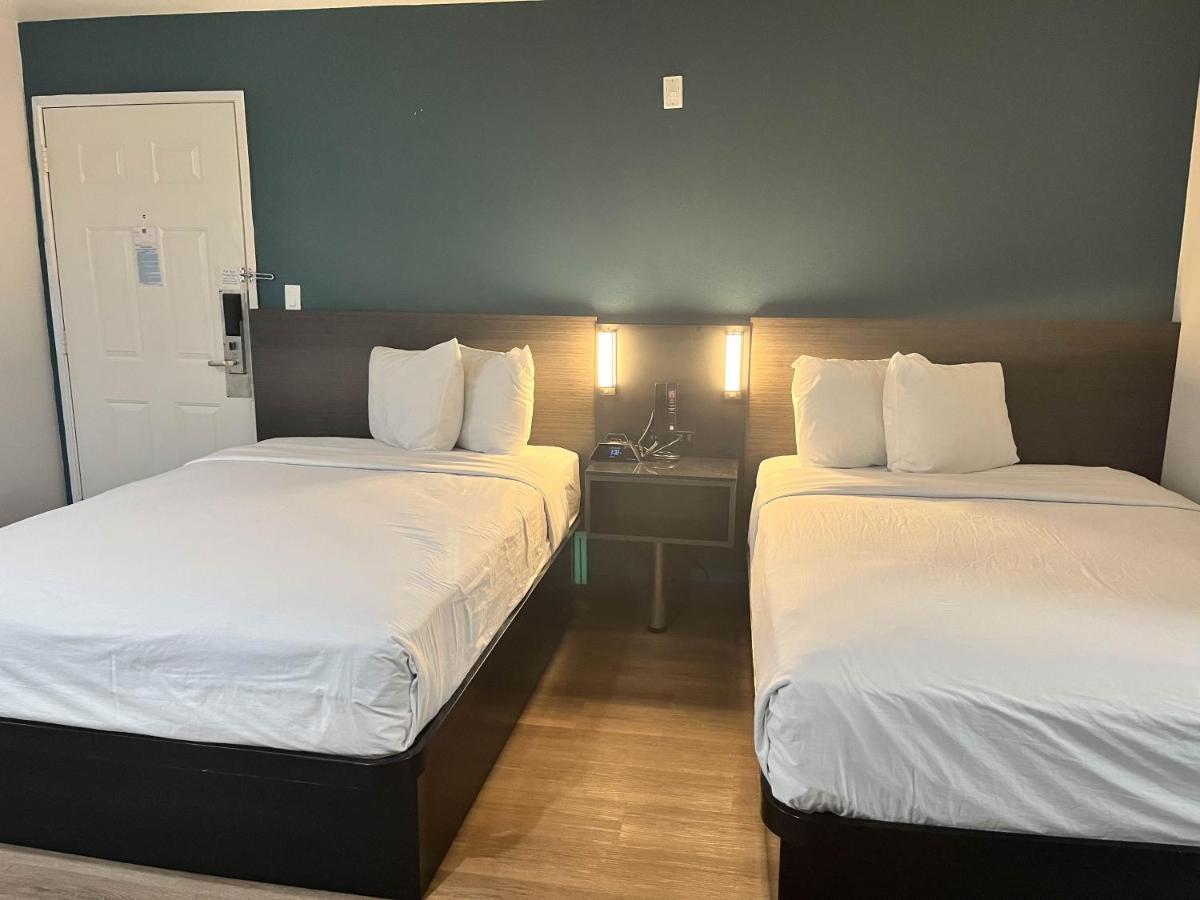 Motel 6-Escondido, Ca Dış mekan fotoğraf