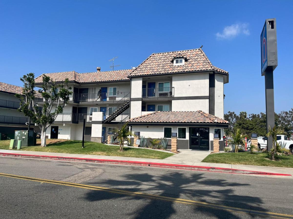 Motel 6-Escondido, Ca Dış mekan fotoğraf