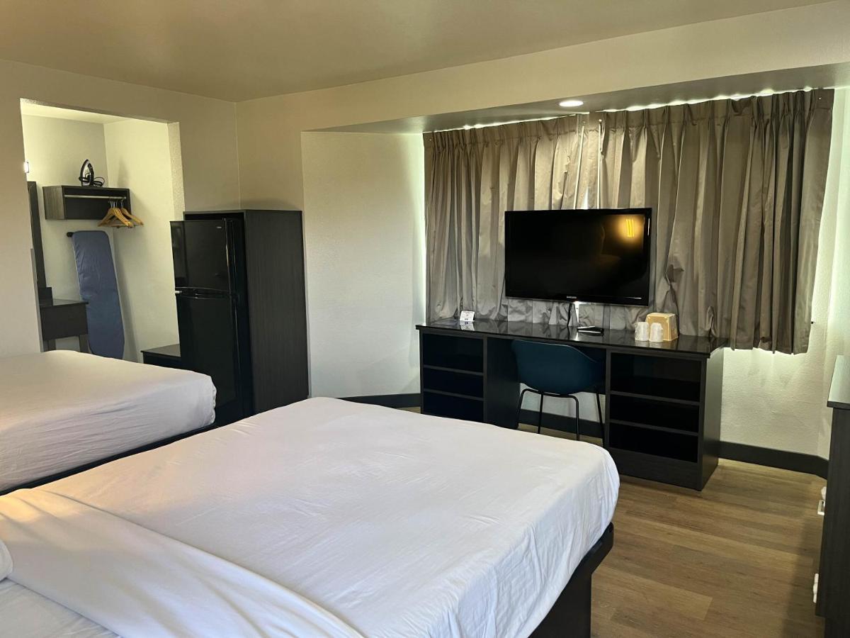Motel 6-Escondido, Ca Dış mekan fotoğraf