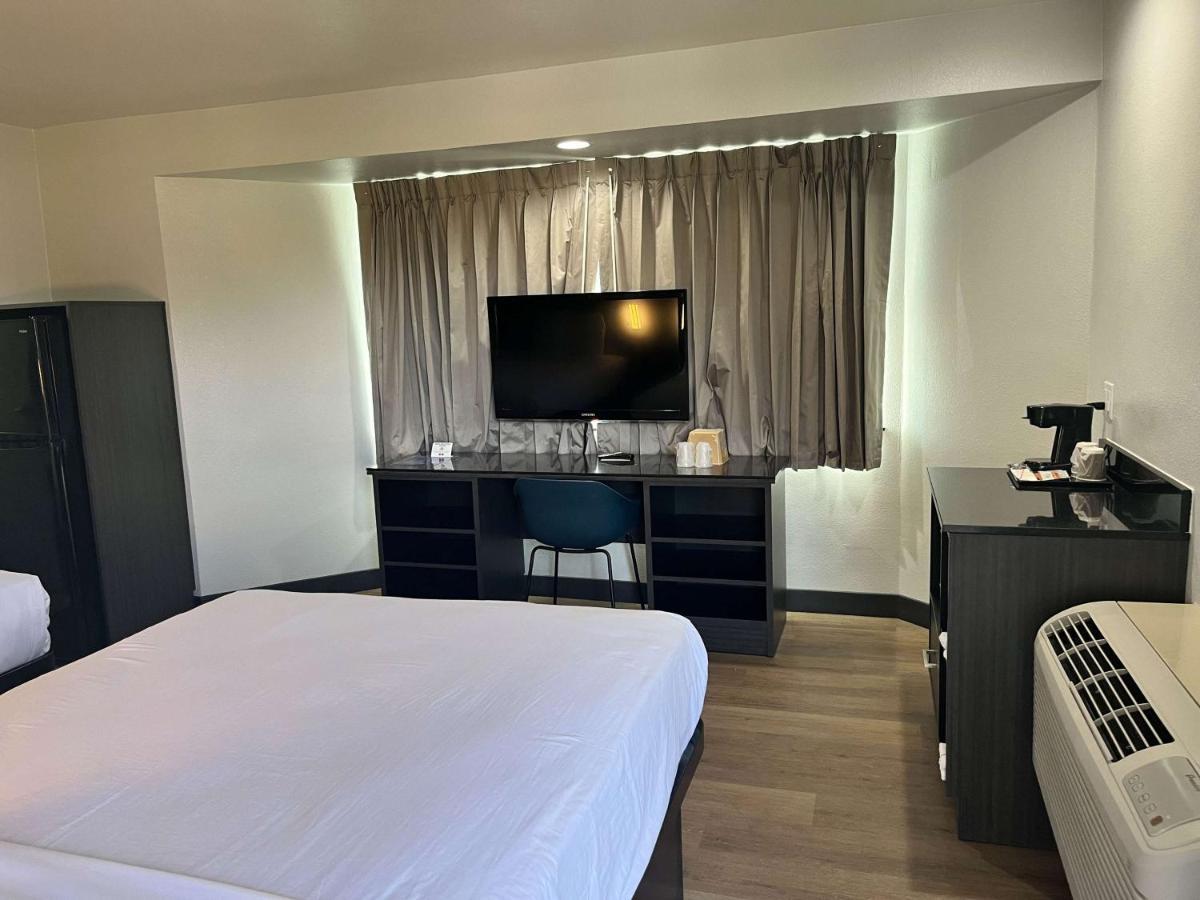 Motel 6-Escondido, Ca Dış mekan fotoğraf