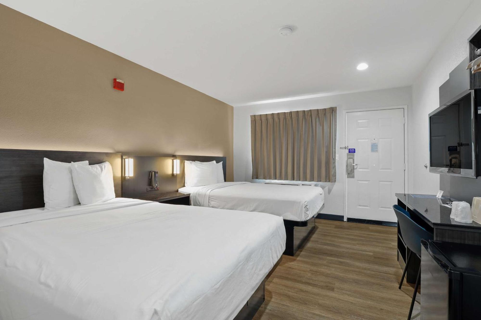 Motel 6-Escondido, Ca Dış mekan fotoğraf